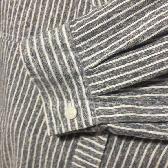 Universal Thread shirt - Picture 3 of 6